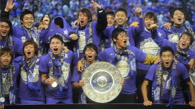 Sanfrecce Hiroshima celebra o título da J-League 2012