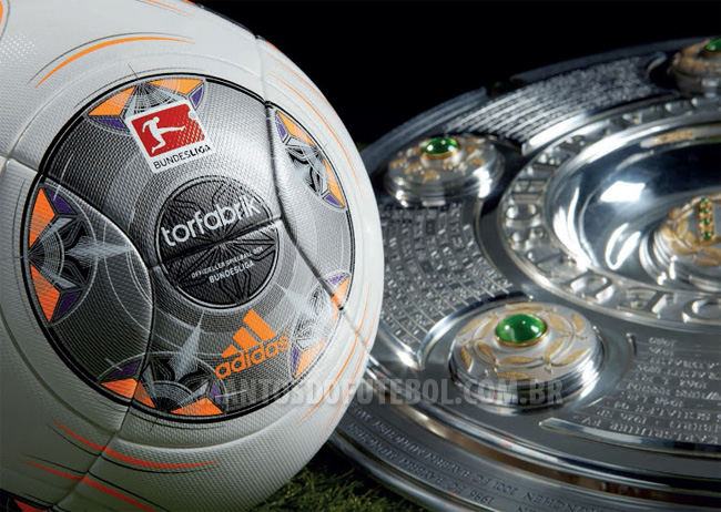 Torfabrik, a bola da Bundesliga 20132014 » Mantos do Futebol