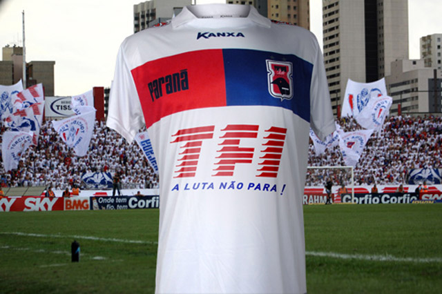 Paraná terá patrocínio de torcida organizada em camisa por 2 jogos