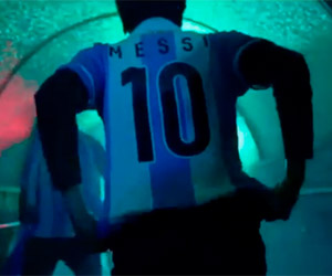 Quilmes lança campanha para que torcedores voltem a vestir camisas de clubes argentinos Quilmes lança campanha para que torcedores voltem a vestir camisas de clubes argentinos