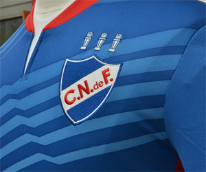 Camisa reserva do Nacional do Uruguai 2014 Umbro capa