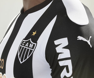 Camisas titular do Atlético Mineiro 2014 Puma capa Camisas titular do Atlético Mineiro 2014 Puma capa