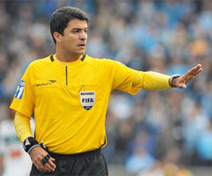 Lista dos juízes da Copa do Mundo 2014 capa Lista dos juízes da Copa do Mundo 2014