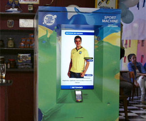 Netshoes vende camisas do Brasil em máquinas em São Paulo capa