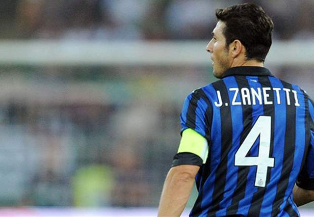 Camisa 4 de Javier Zanetti é aposentada na Inter de Milão » Mantos do