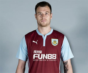 Camisa do Burnley 2014-2015 Puma capa