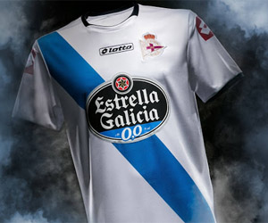 Camisa do Deportivo La Coruña 2014-2015 Lotto capa Camisa do Deportivo La Coruña 2014-2015 Lotto capa