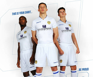 Camisas do Leeds United 2014-2015 Macron capa