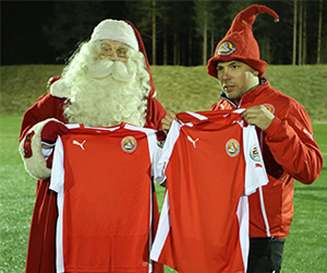 FC Santa Claus, time do Papai Noel lança camisas para 2015 capa