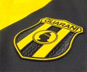 Camisas do Club Guaraní 2015 Diadora capa Camisas do Club Guaraní 2015 Diadora capa