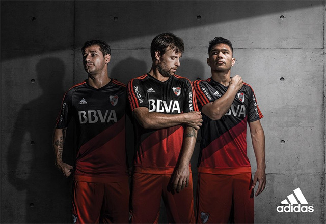 Terceira camisa do River Plate 2015-2016 Adidas