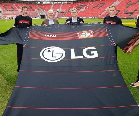 Camisas do Bayer Leverkusen 2016-2017 Jako capa