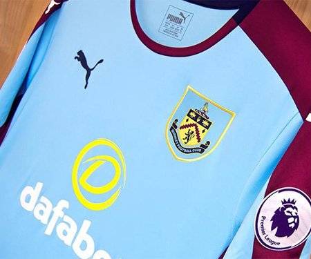 Camisas do Burnley 2016-2017 Puma Reserva capa