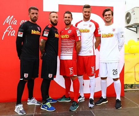 jahn-regensburg-17-18-home-away-third-kits (2)
