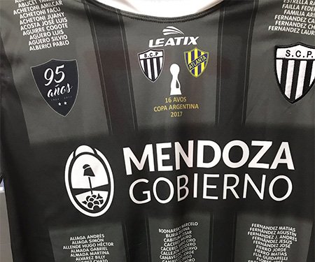 Clube argentino coloca o nome de 475 torcedores na camisa
