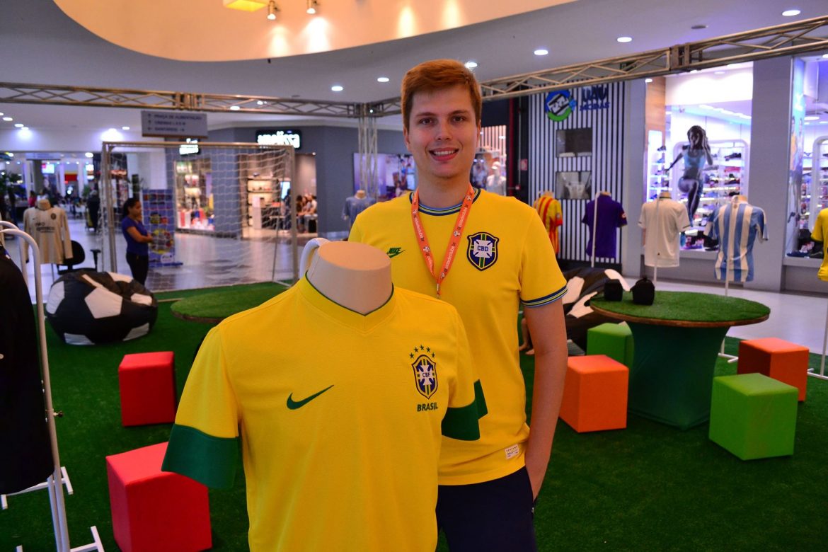 Camisas clássicas de futebol são tema de exposição no Shopping Cidade Norte em São José do Rio Preto