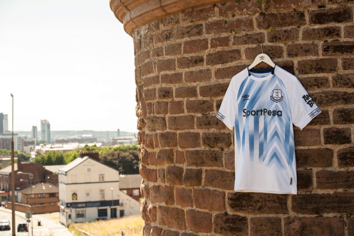 Terceira camisa do Everton 2018-2019 Umbro