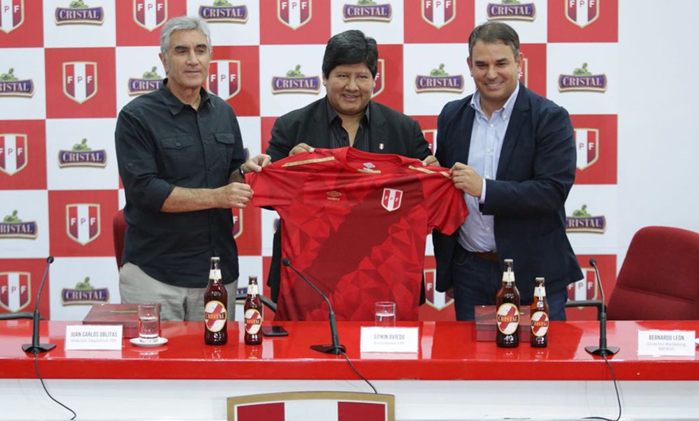 Terceira camisa do Peru 2018 Umbro