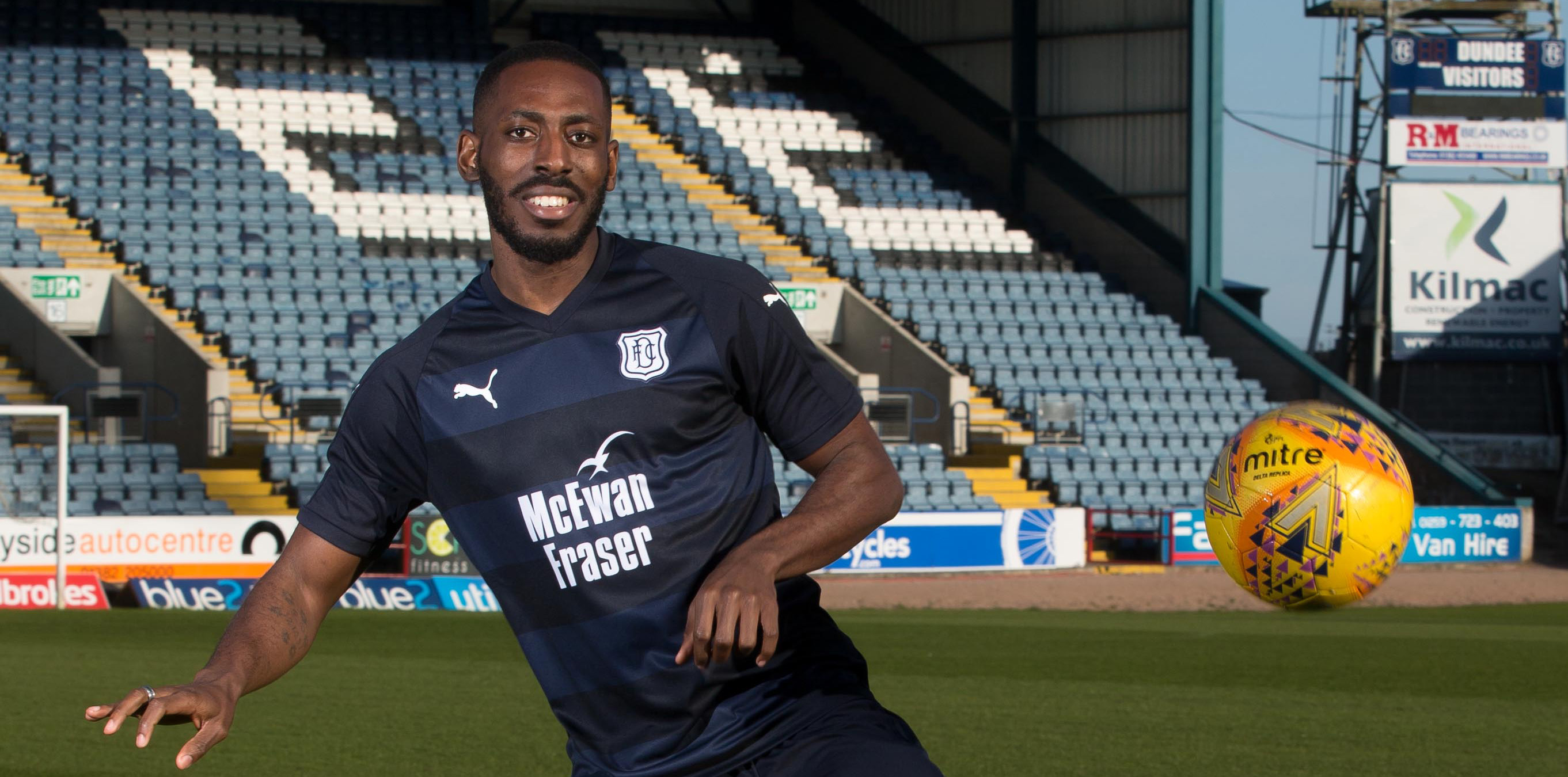 Novas camisas do Dundee FC 20182019 PUMA Mantos do Futebol