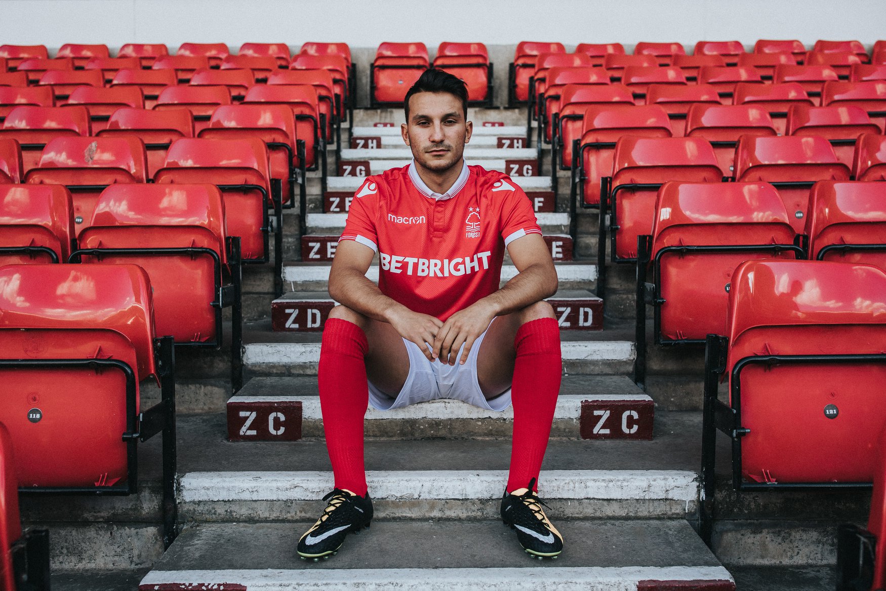 Maillot Nottingham Forest 2018/2019 Extérieur - Taille S - Condition Très Correcte