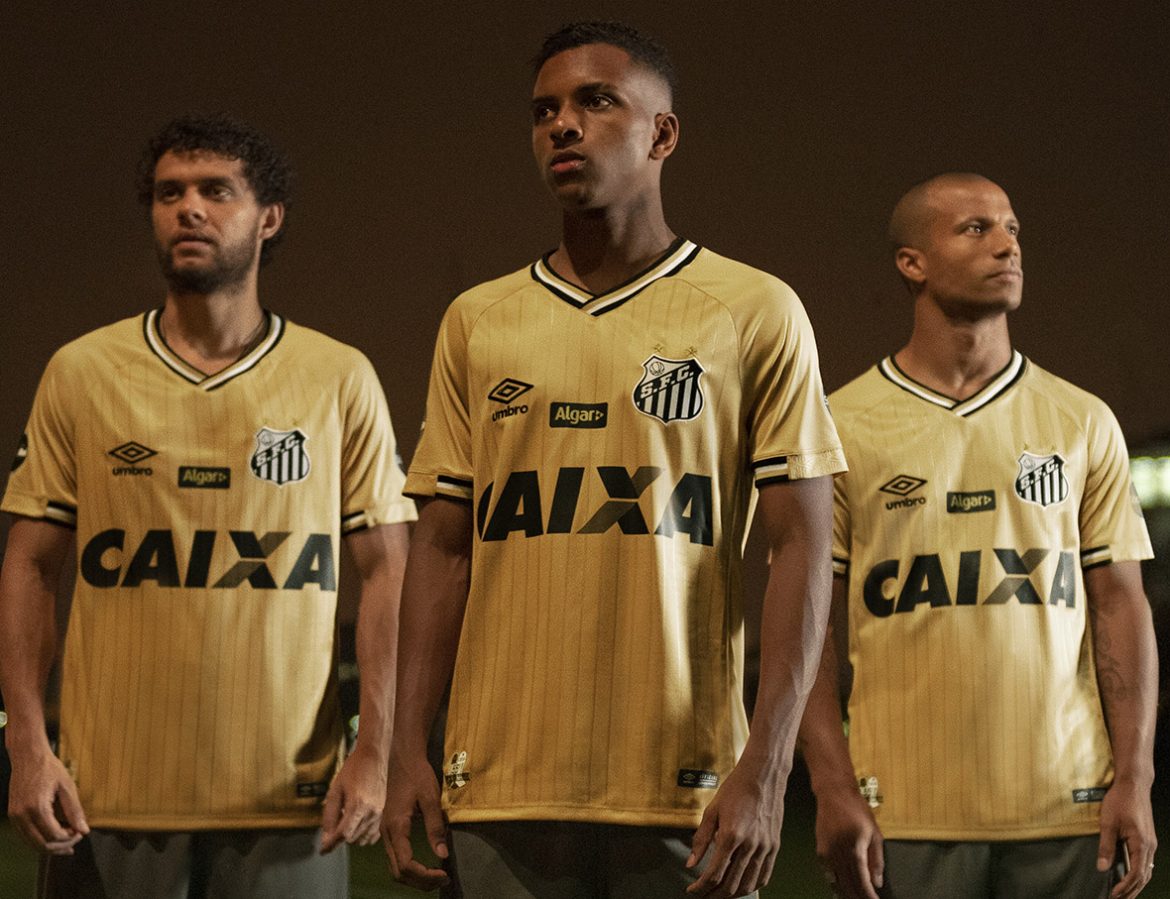 Quarta camisa dourada do Santos 2018-2019 Umbro kit