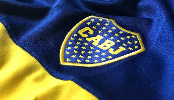 Camisa Boca Adidas 2020 escudo