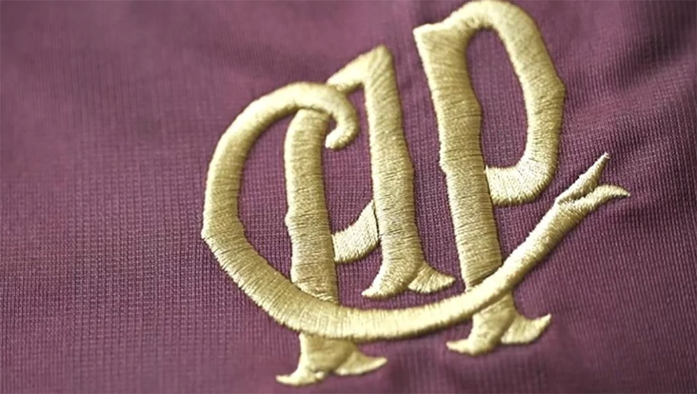 Paranaense cor vinho