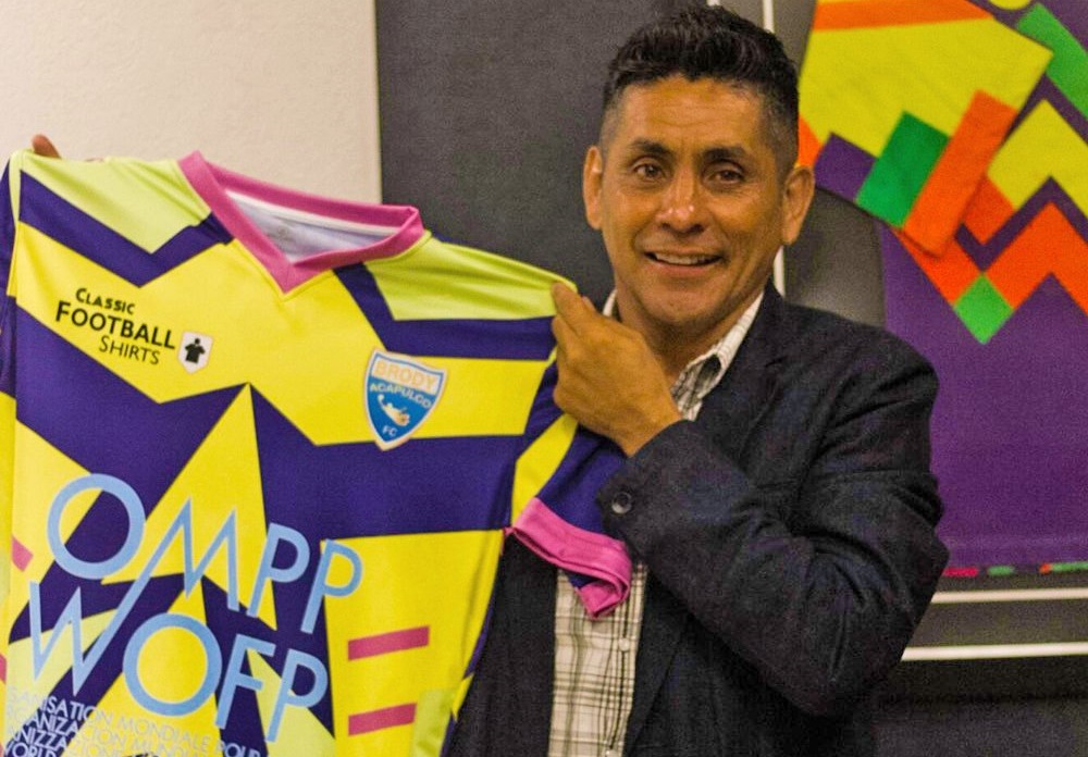 Classic Football Shirts lança camisa inspirada em Jorge Campos para o Acapulco FC