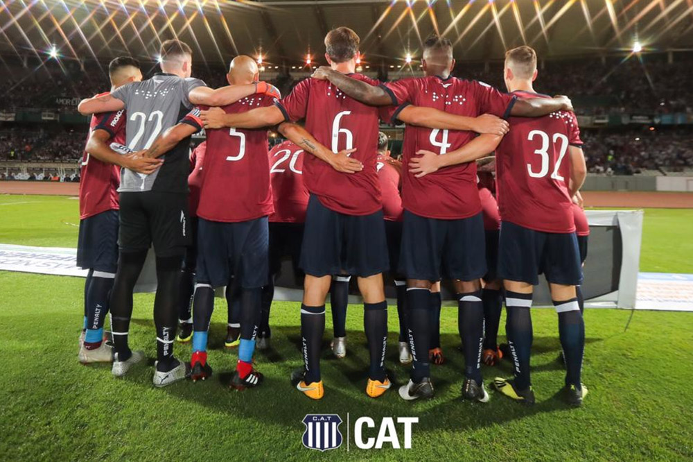 Talleres de Córdoba faz ação em prol de deficientes visuais Talleres de Córdoba faz ação em prol de deficientes visuais