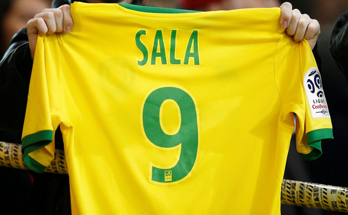 FC Nantes aposenta camisa 9 em homenagem a Emiliano Sala