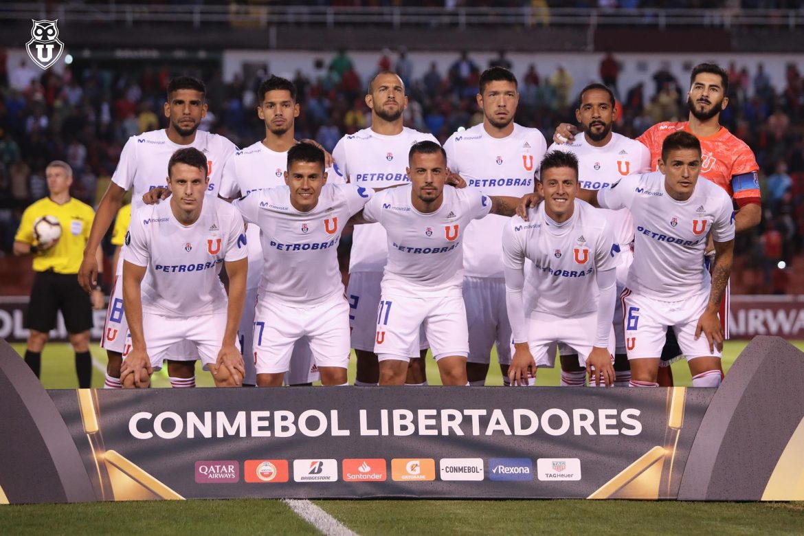 La U uniforme tampão na Libertadores La U uniforme tampão na Libertadores