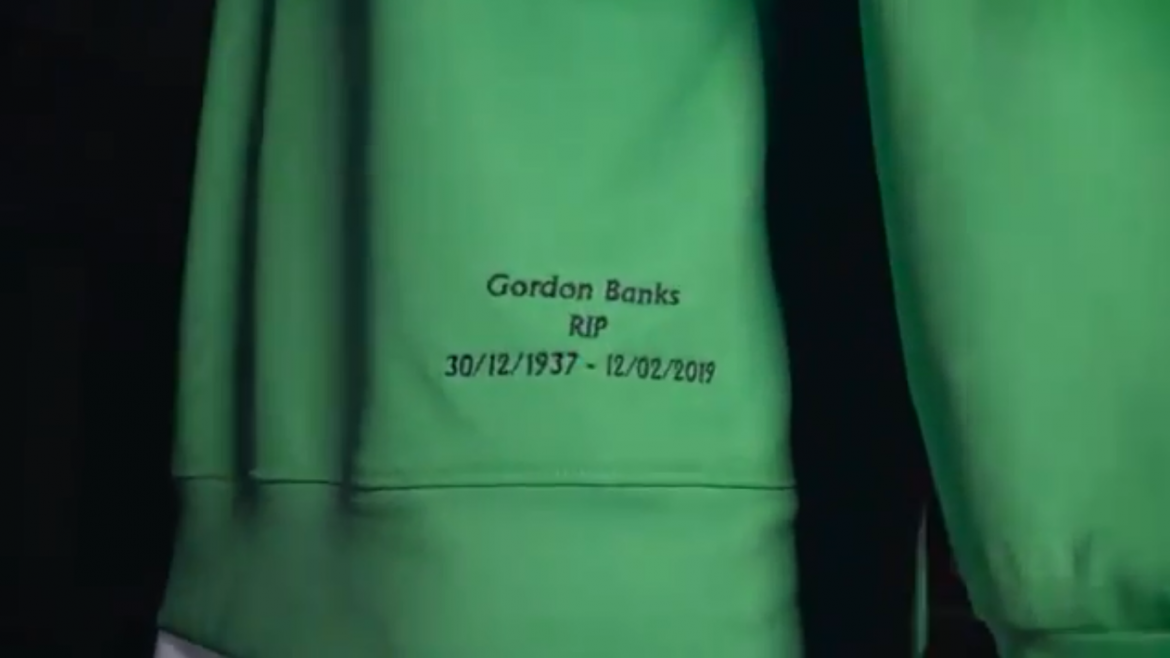 Stoke City homenageará Banks em suas camisas de goleiro