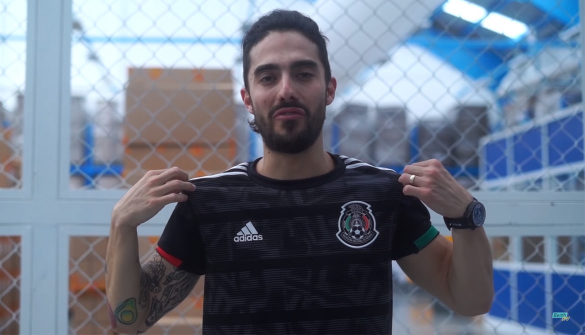 VÍDEO: Como é feita a camisa da Seleção do México na fábrica da Adidas