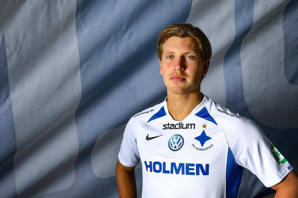 Copa 2002 Feelings Template Nike Legend faz sua estreia em time sueco abre