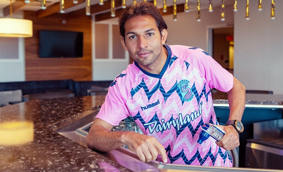 Terceira camisa do Forward Madison 2019-2020 Hummel