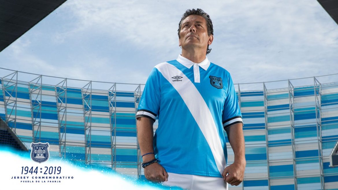 Camisas do Club Puebla 2019-2020 Umbro terceira 75 anos