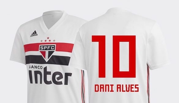 Camisa 10 do São Paulo FC Dani Alves abre