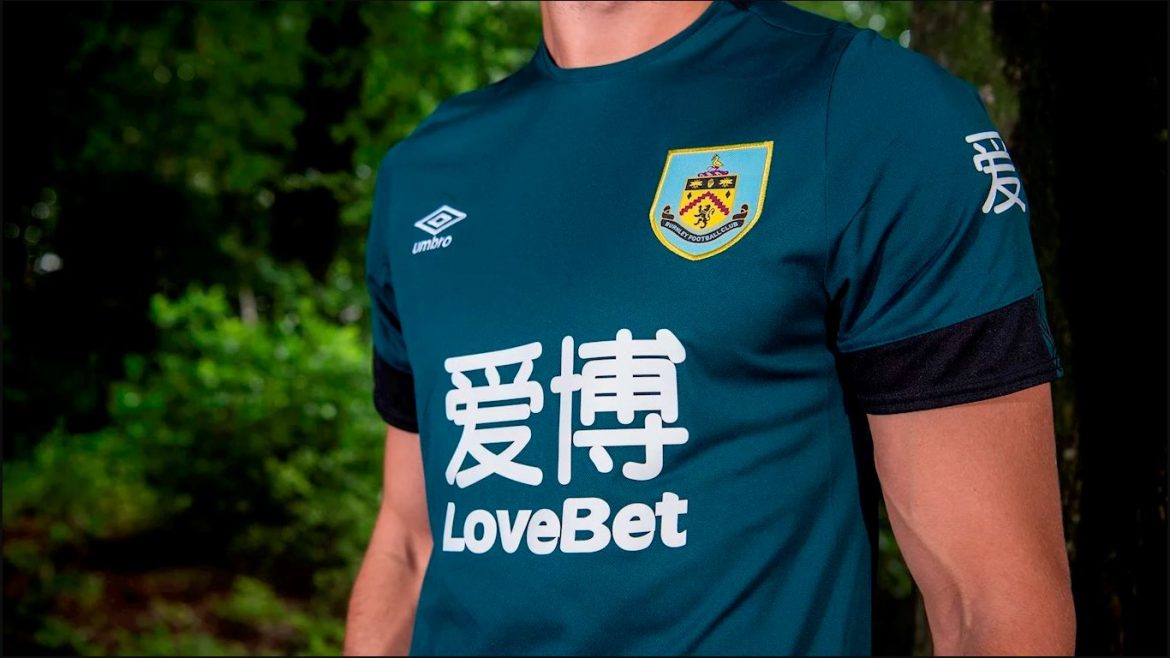 Terceria camisa do Burnley 2019-2020 Umbro