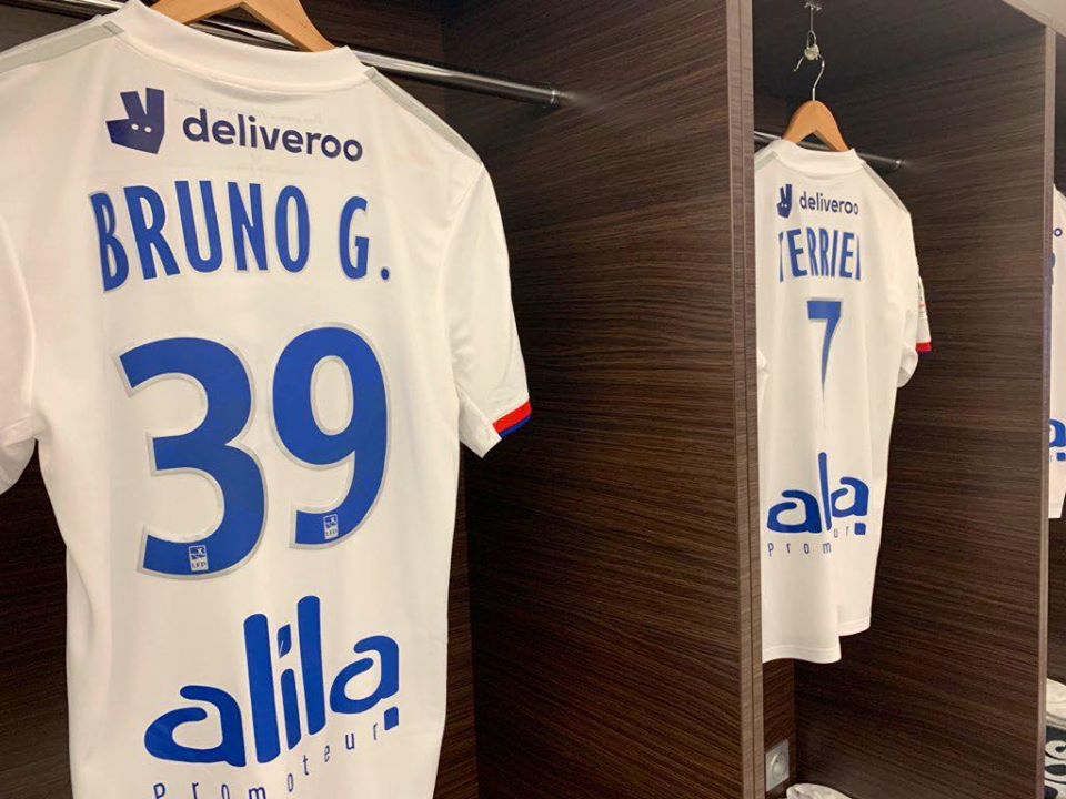Bruno Guimarães escolheu a 39 no Lyon e precisou até de autorização especial