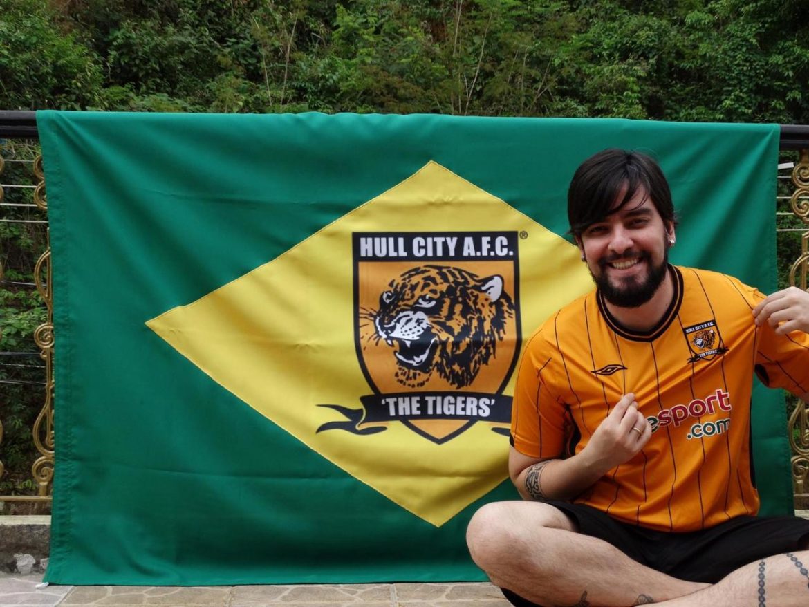 Thiago Macedo e o amor ao Hull City tatuado na pele Thiago Macedo e o amor ao Hull City tatuado na pele