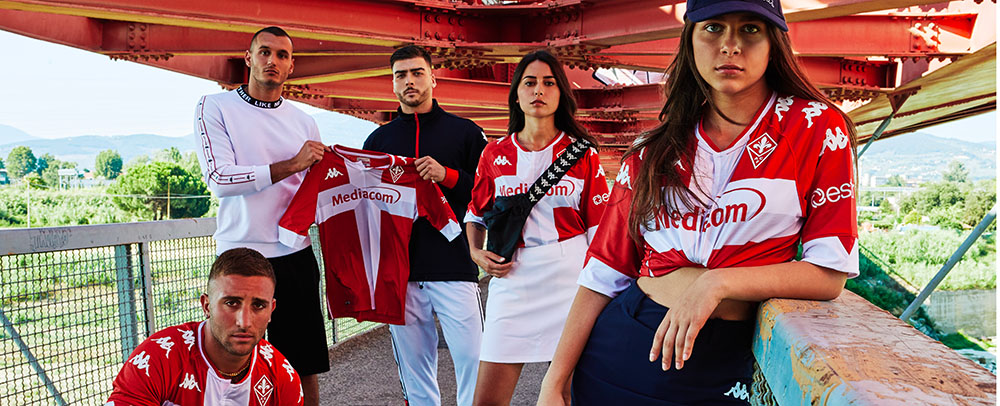 Terceira camisa da Fiorentina 2020-2021 Kappa a Terceira camisa da Fiorentina 2020-2021 Kappa a