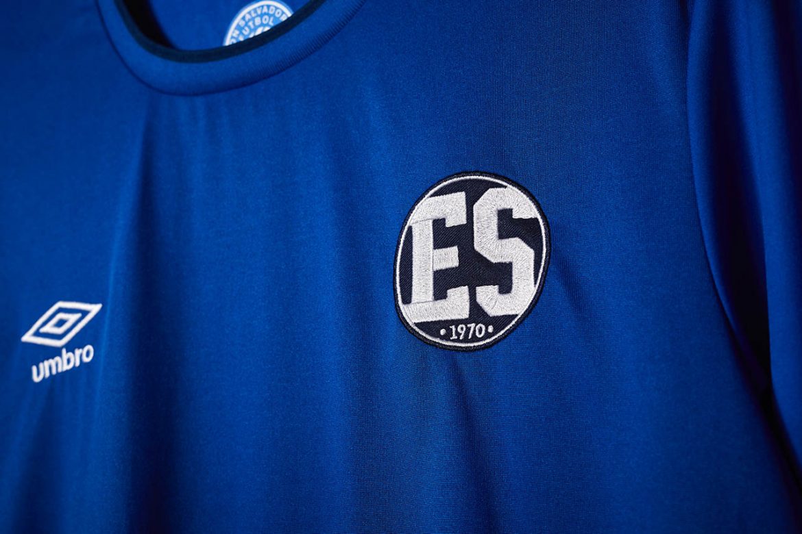 Camisa retrô de El Salvador Copa do Mundo 1970 Umbro 1