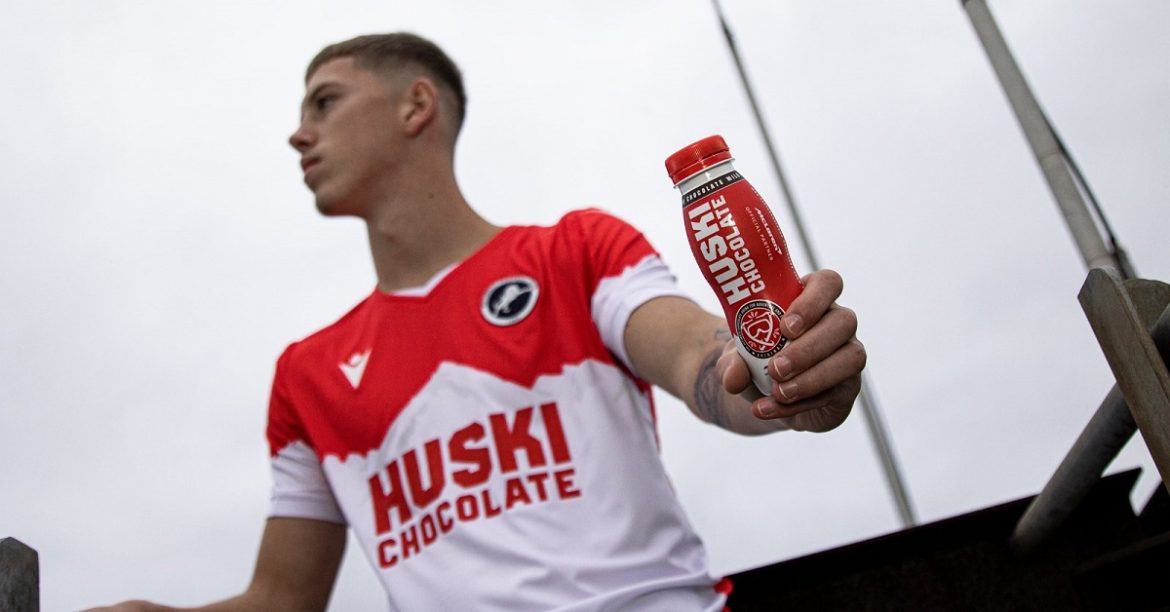 Terceira camisa do Millwall 2020-2021 Macron