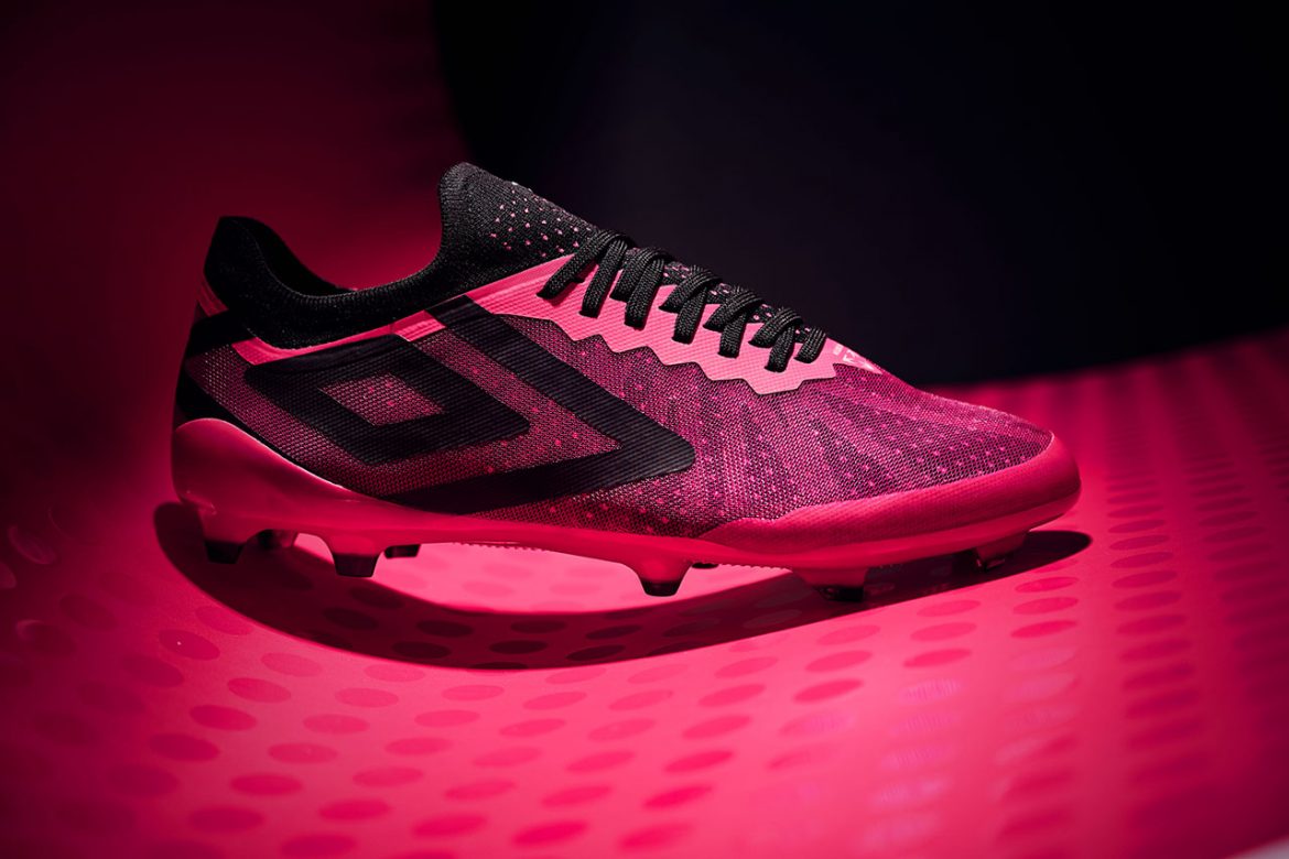 Umbro lança nova chuteira Velocitá 6, tradicional em velocidade