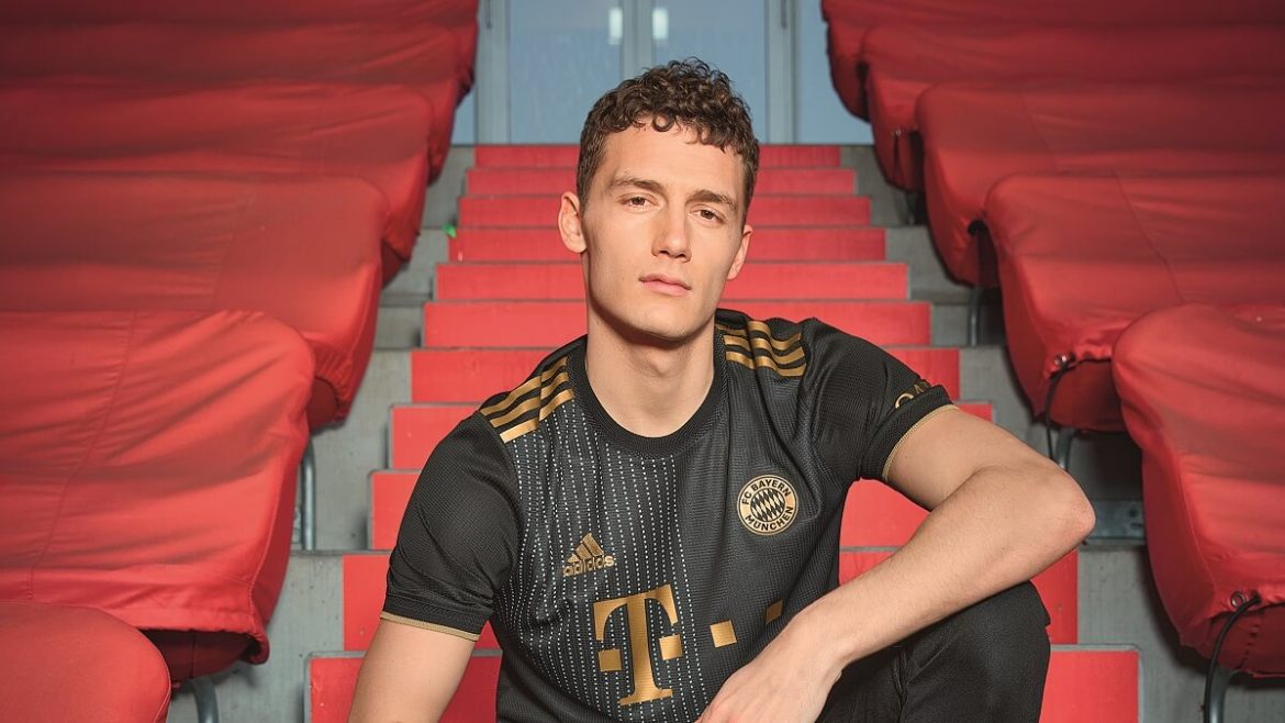 Camisa reserva do Bayern de Munique 2021-2022 Adidas
