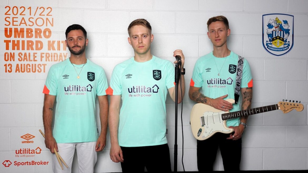 Camisas do Huddersfield Town 2021-2022 Umbro
