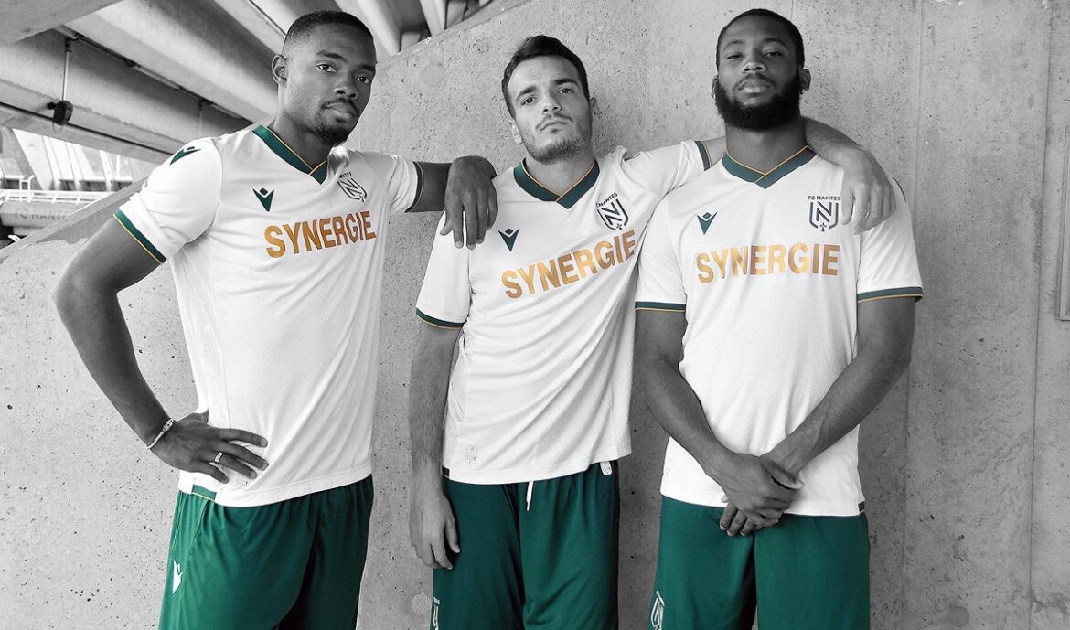 Camisas do FC Nantes 2021-2022 Macron