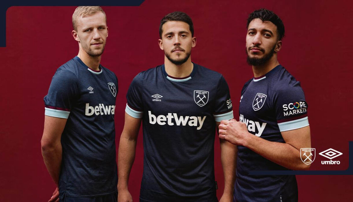 Terceira camisa do West Ham 2021-2022 Umbro a