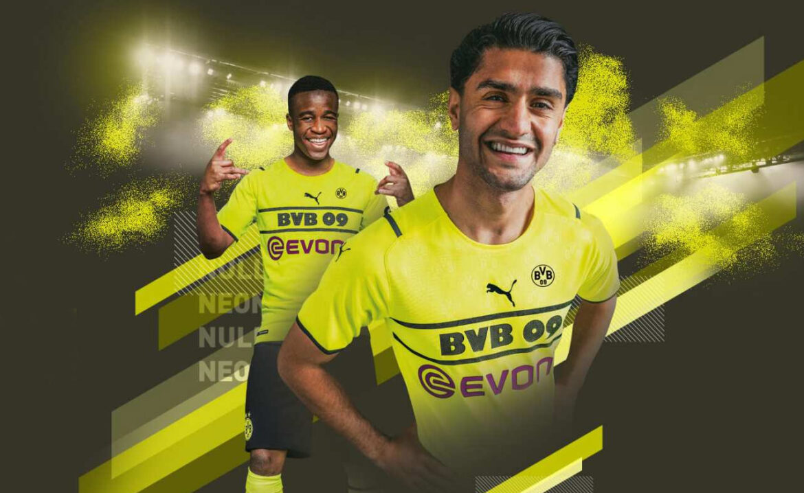 Borussia Dortmund 2021-2022 Copas com escudo a Borussia Dortmund 2021-2022 Copas com escudo a