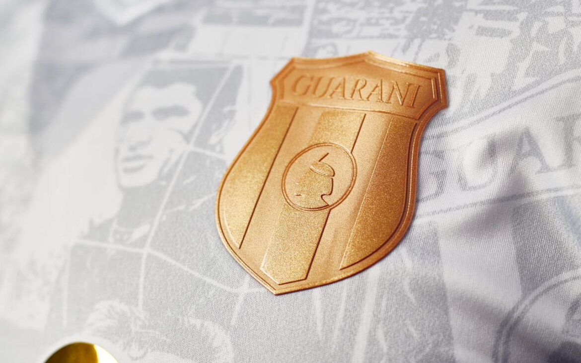 Camisa dos 118 anos do Club Guaraní 2021 Kyrios a